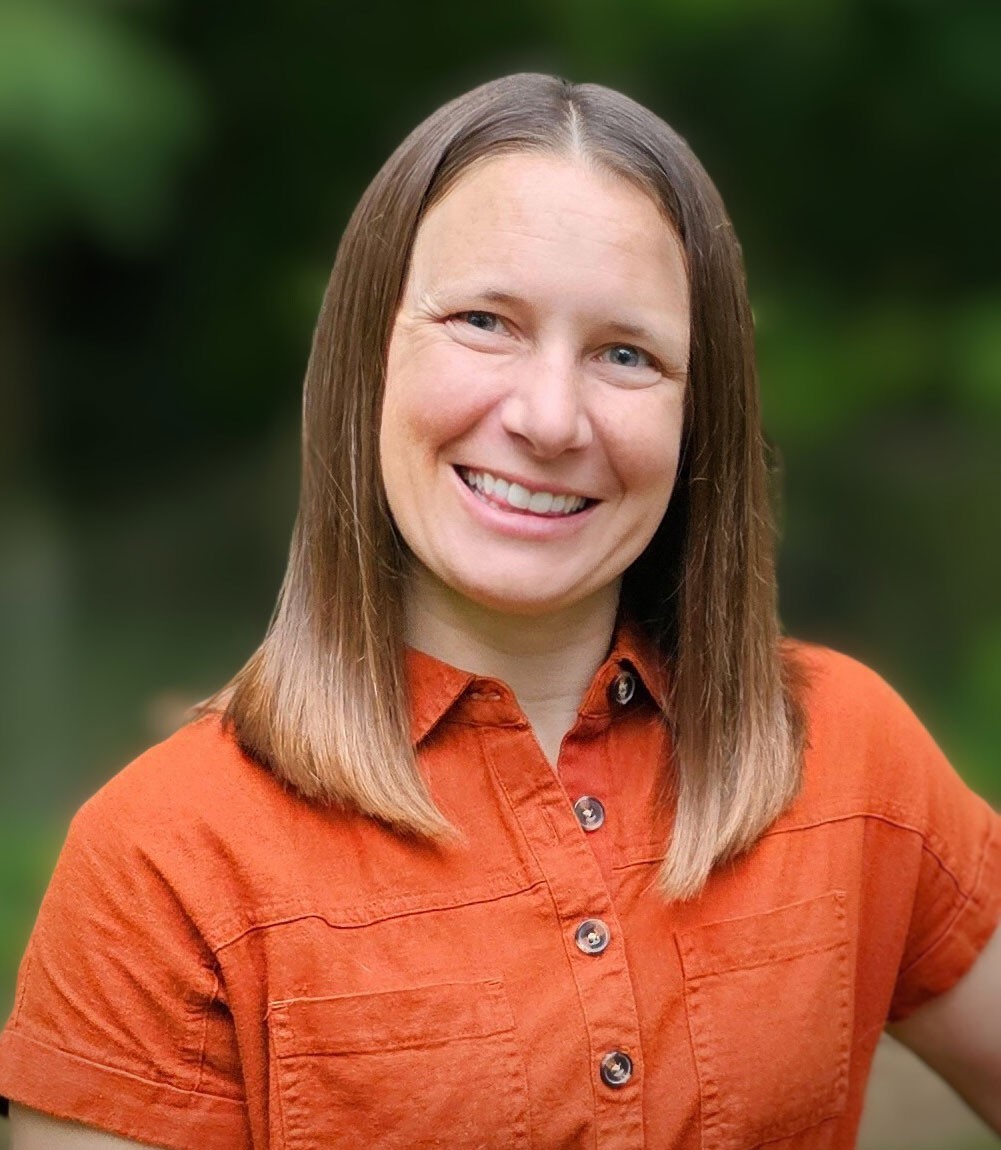 Headshot of Elizabeth Kerr