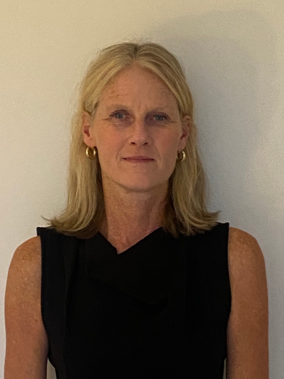 Headshot of Nancy Bowles